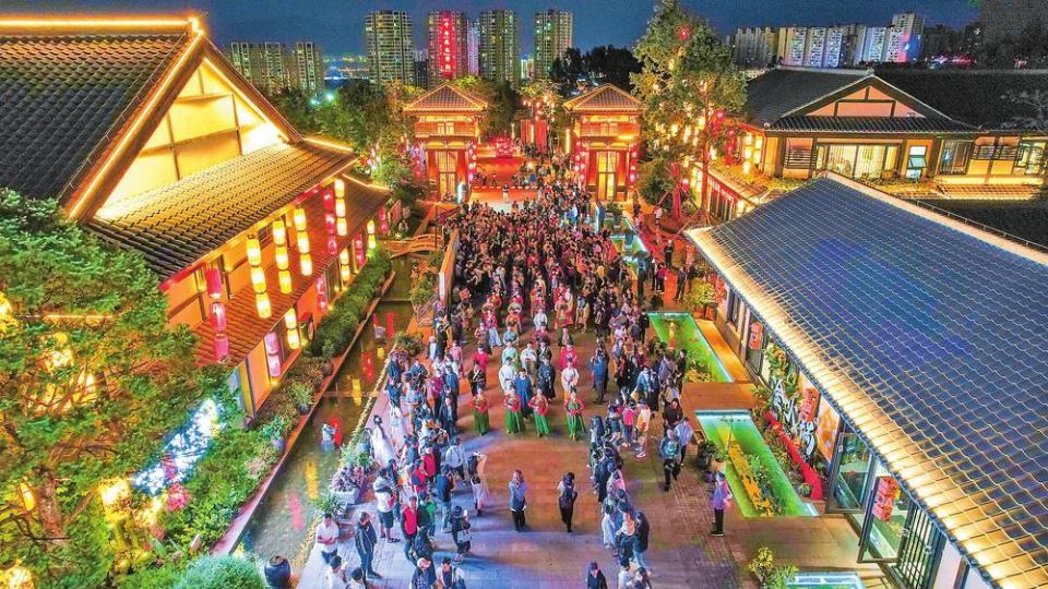 建水县推动农文旅融合赋能乡愁经济——山乡村寨靓颜值 绿水青山增价值