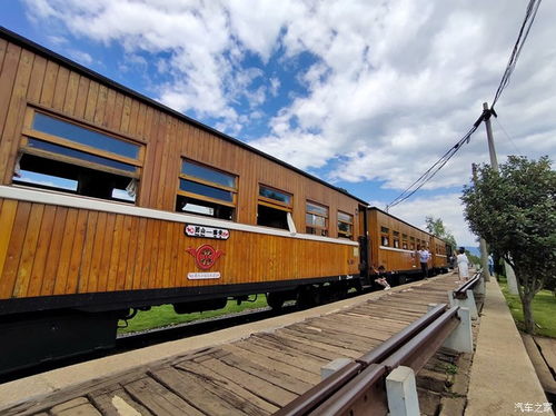 穿梭时光的叮当声 建水古城米轨小火车的慢行之旅